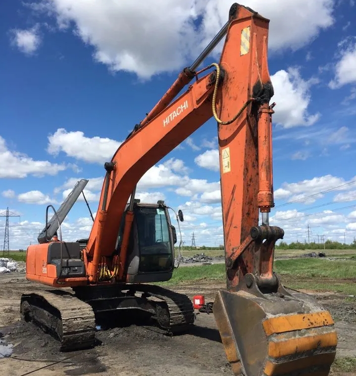 Экскаватор Hitachi в аренду