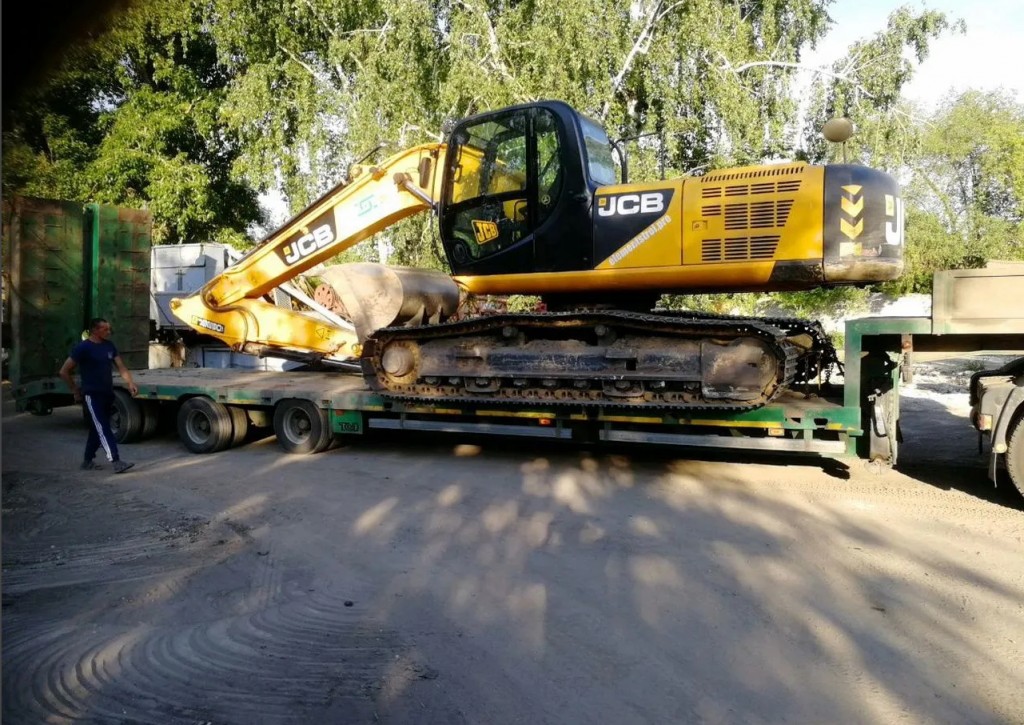 Экскаватор поворотный в аренду