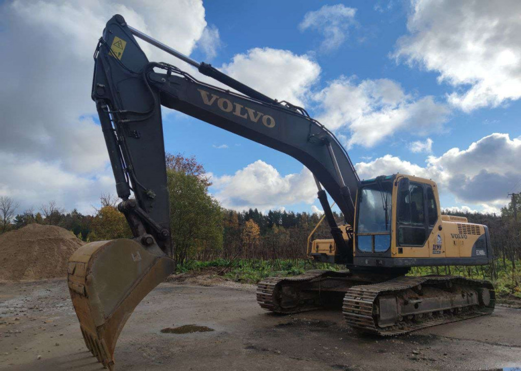 Экскаватор Volvo от собственника Помощник