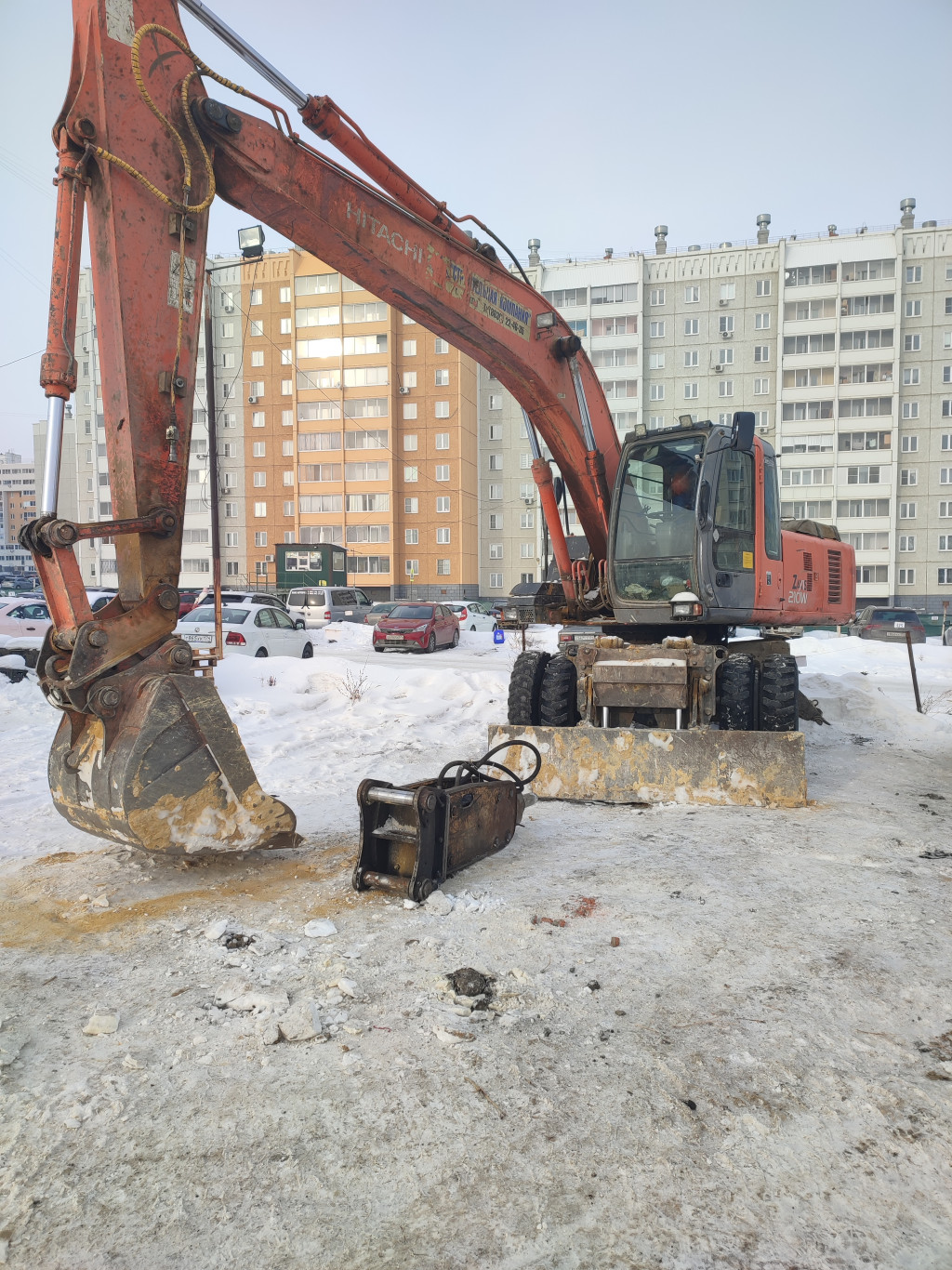 Экскаваторы с гидромолотом услуги Челябинск