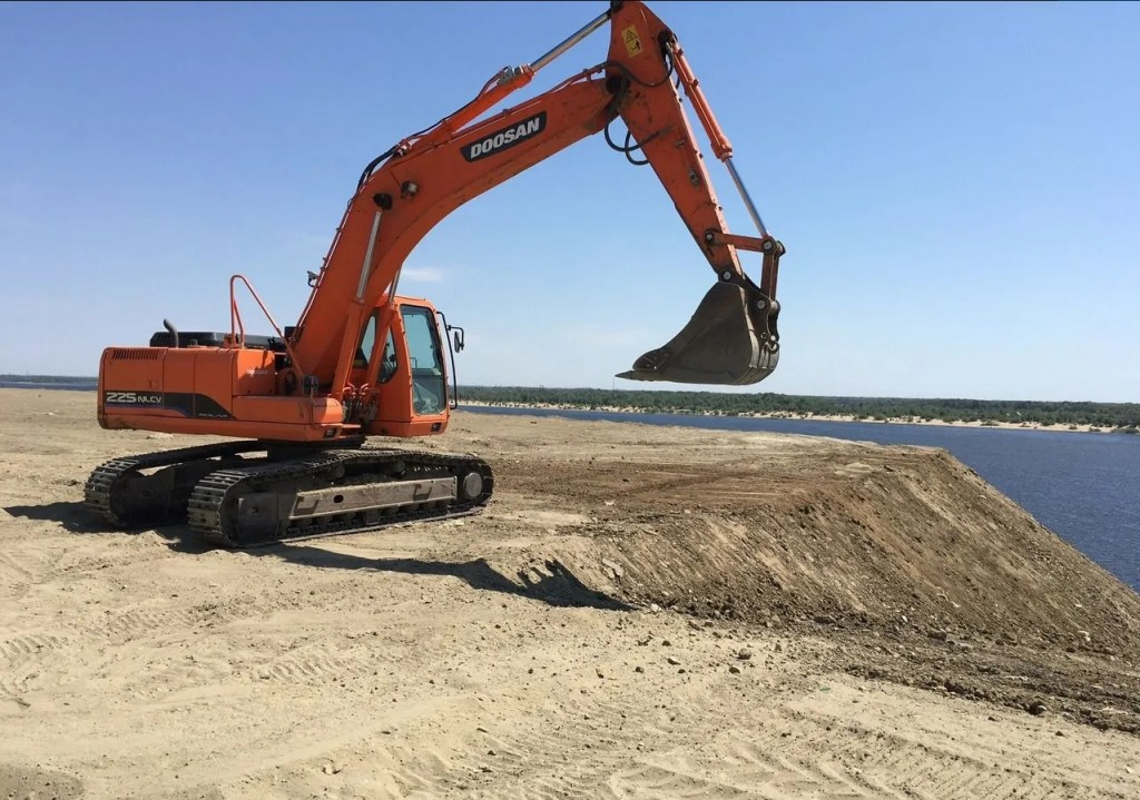 Гусеничный экскаватор Doosan 225nlcv