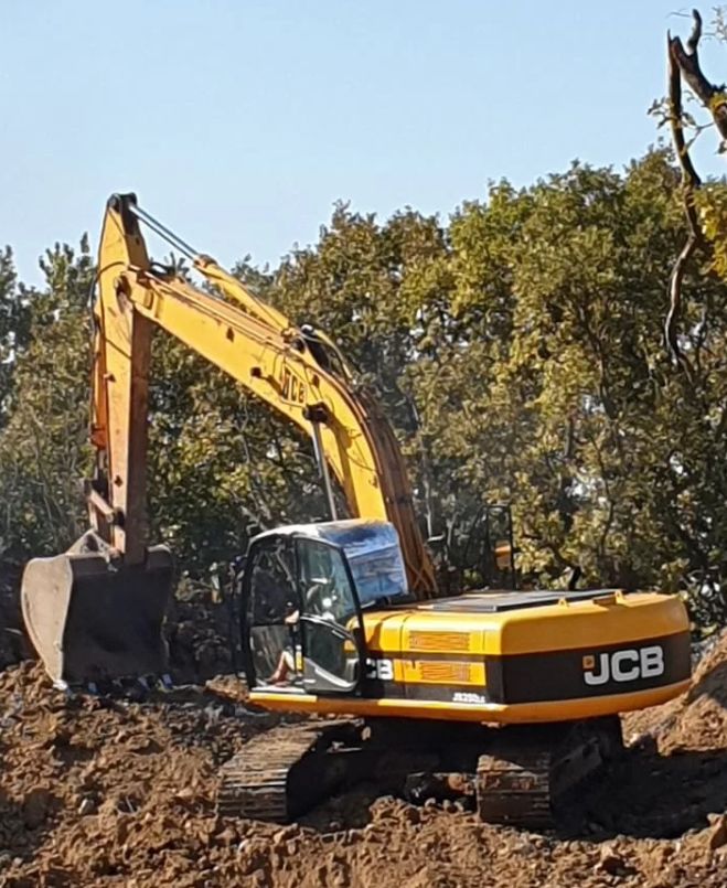 Гусеничный экскаватор JCB JS240 с доставкой