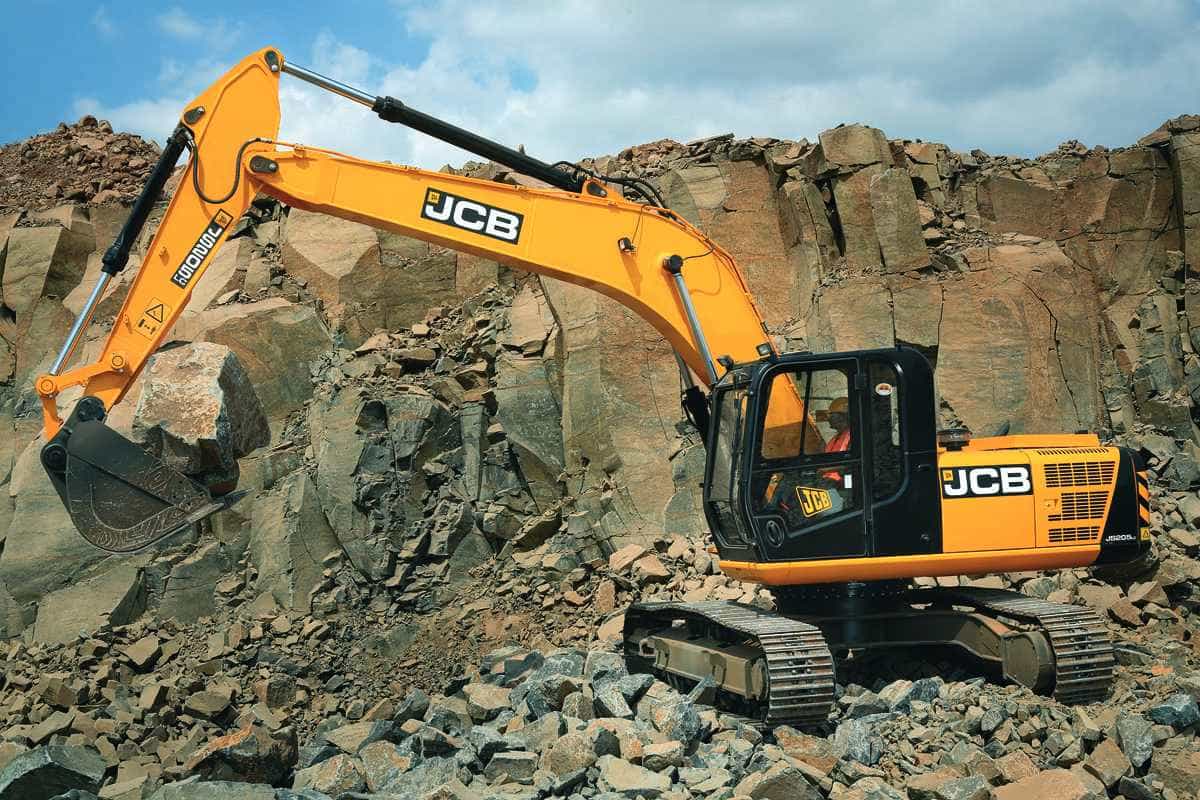 Гусеничный экскаватор JCB JS 205 NLC