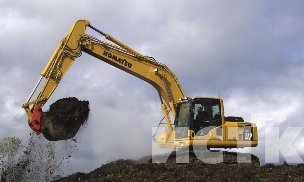 Гусеничный экскаватор Kobelco SK260LC-8