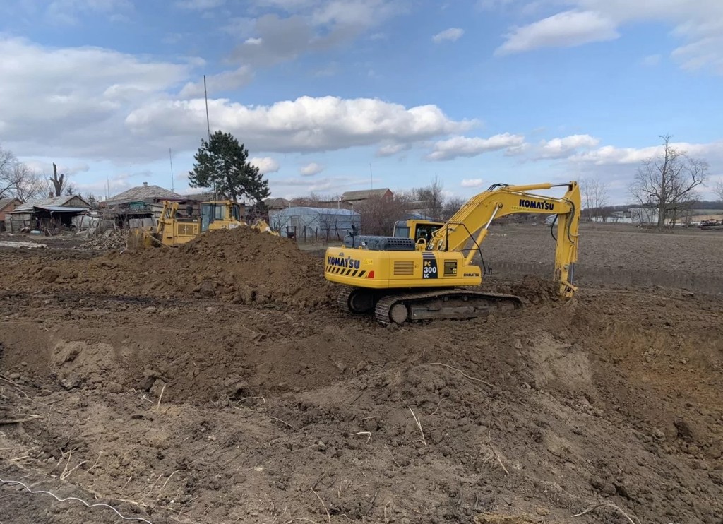 Гусеничный экскаватор Komatsu PC300-8M0
