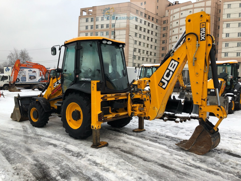 JCB экскаватор погрузчик. Планировочные работы