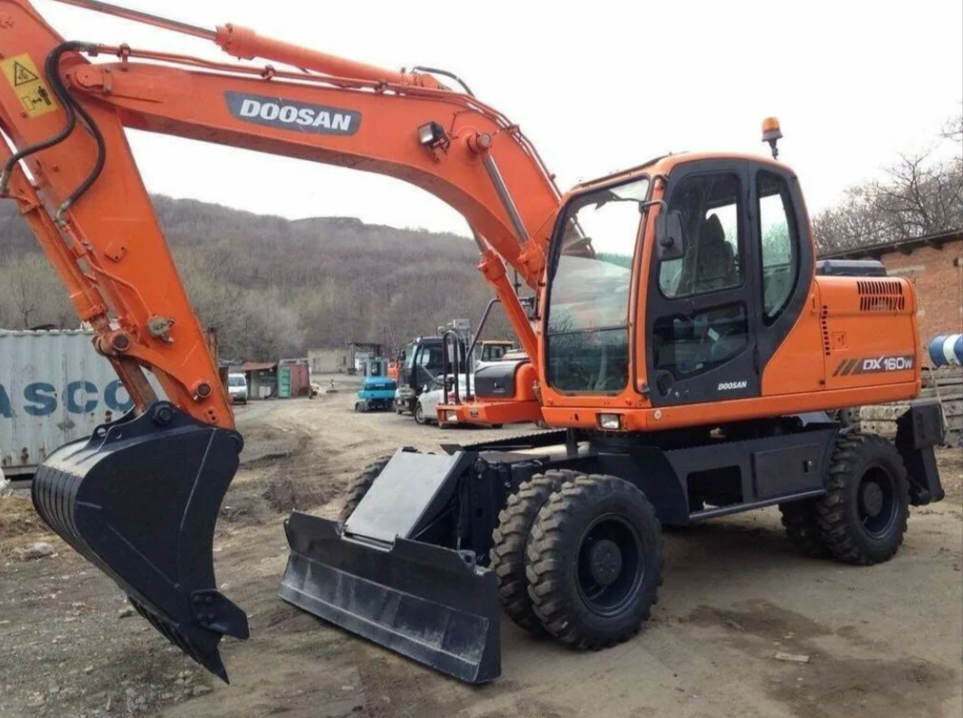 Колесный экскаватор Hitachi ZX140W-5B, недорого