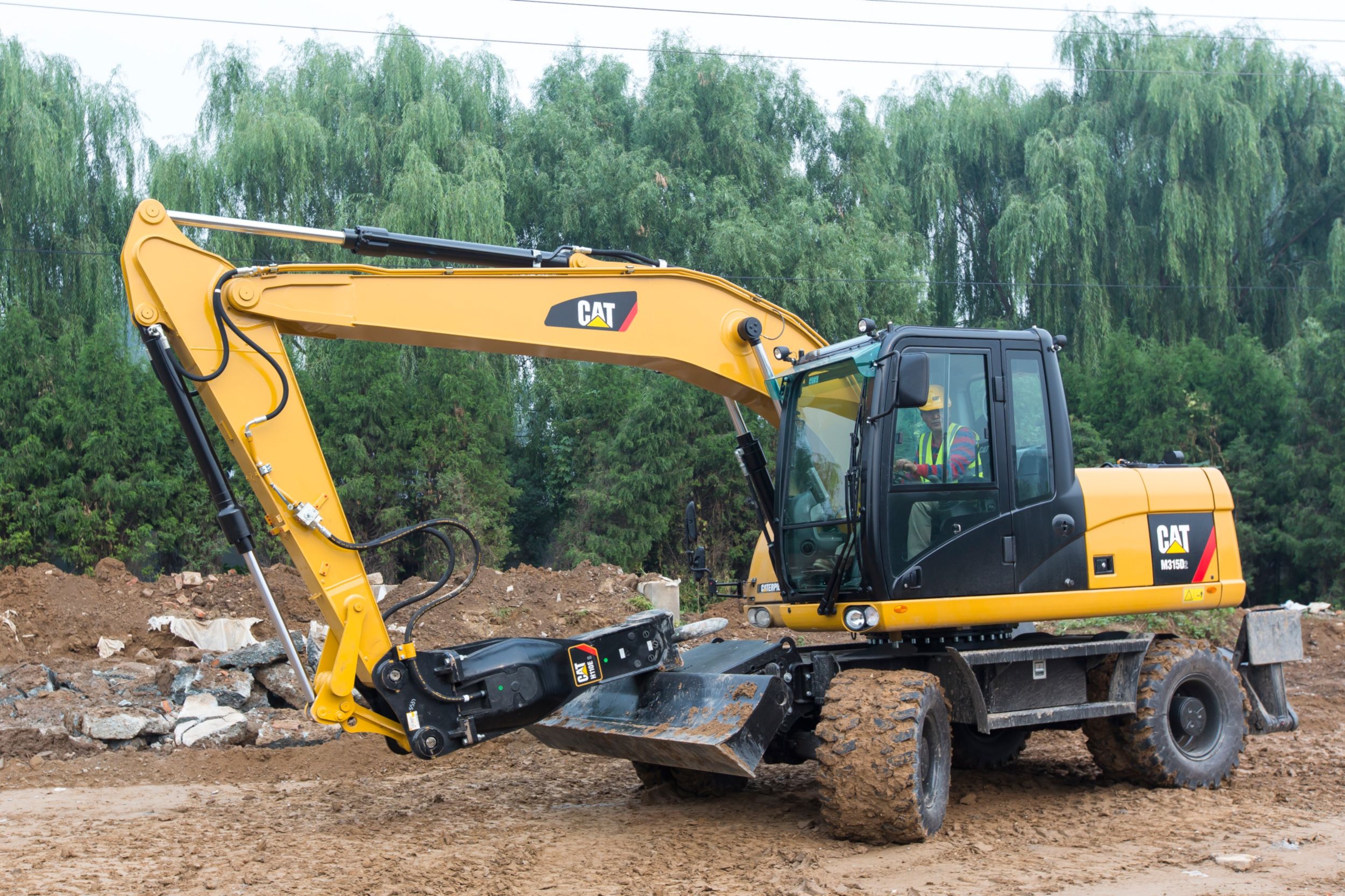 Колесный экскаватор JCB JS 130W в аренду