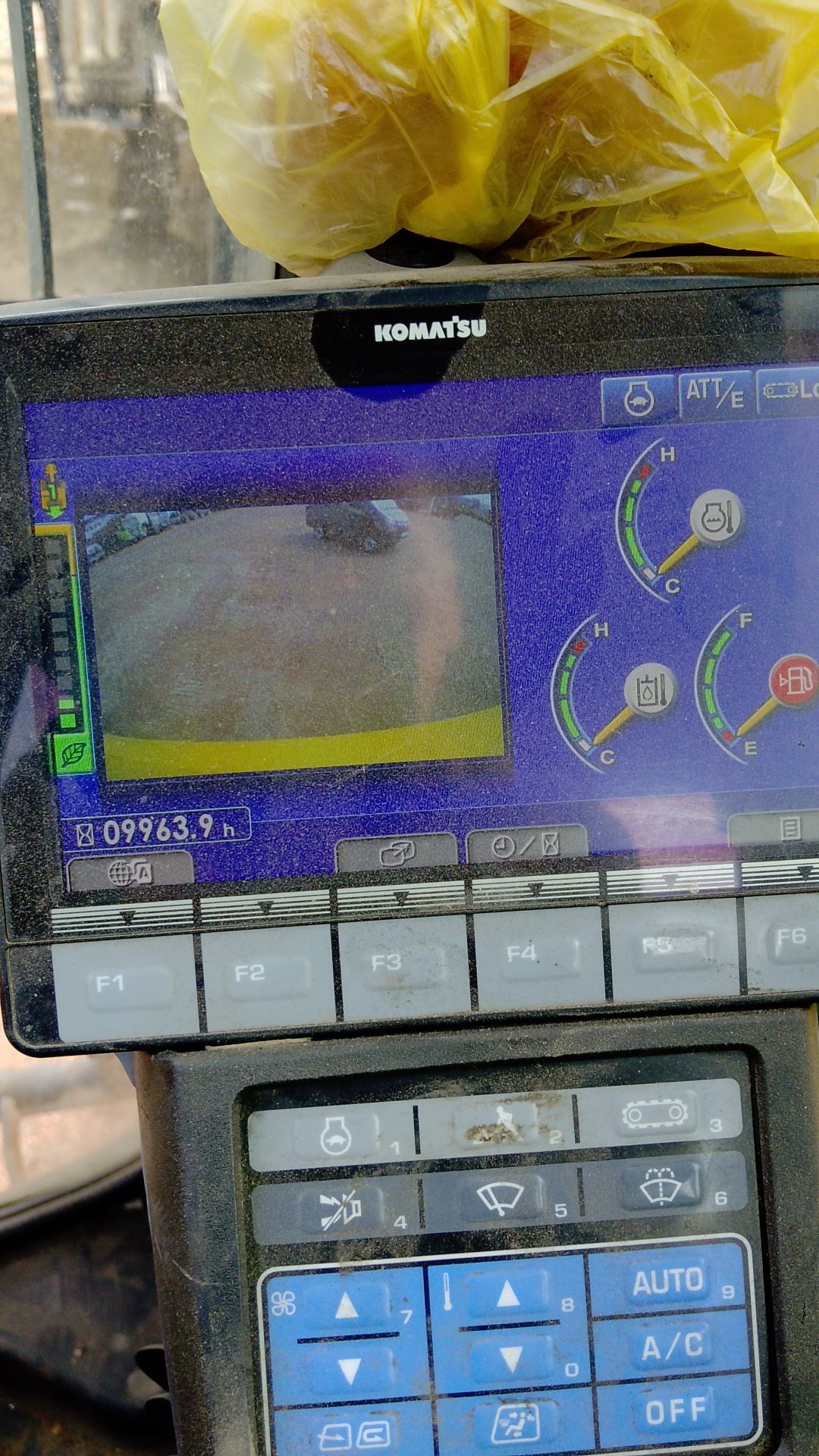 KOMATSU PC210-10M0