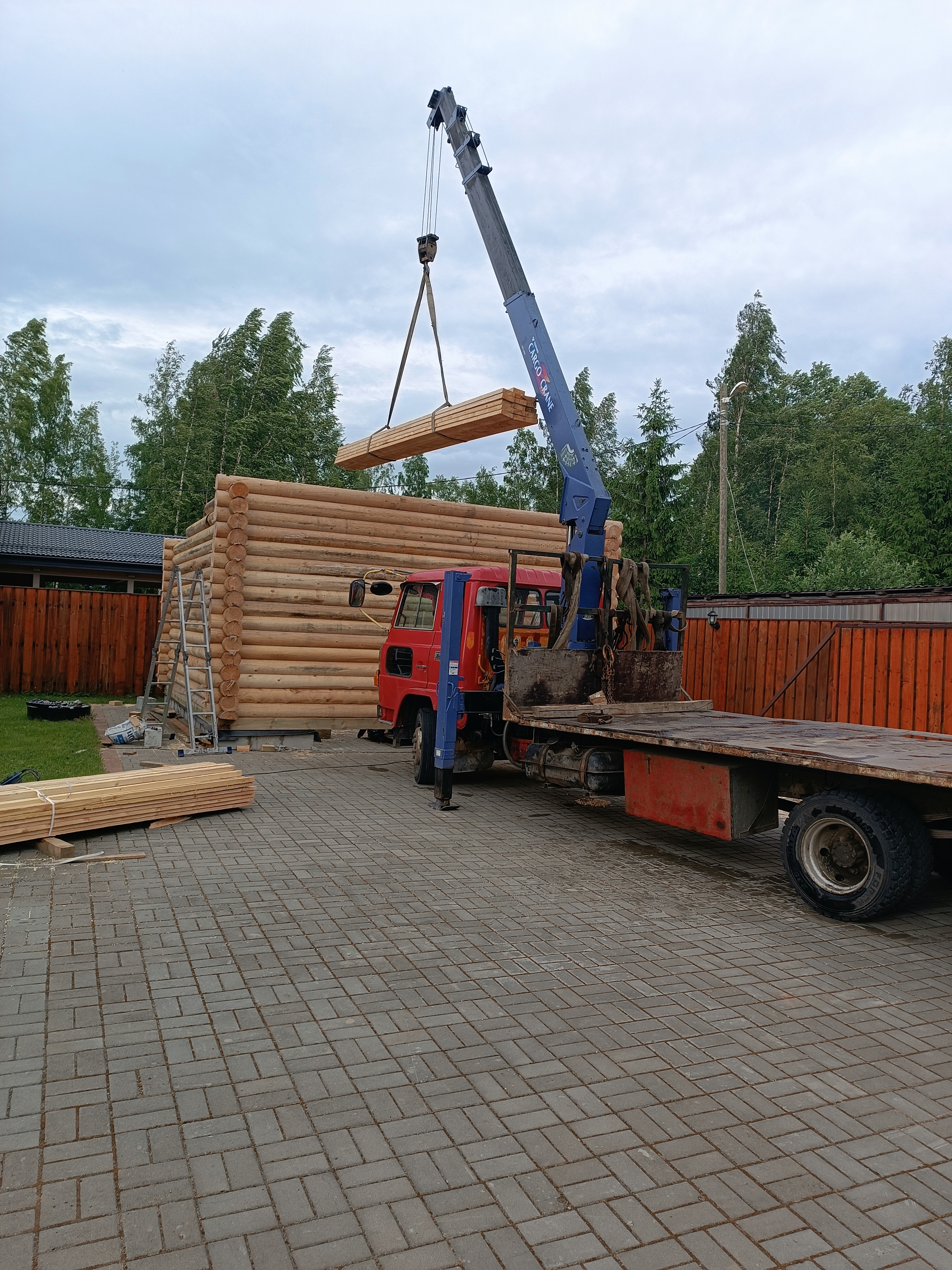 Основное изображение
