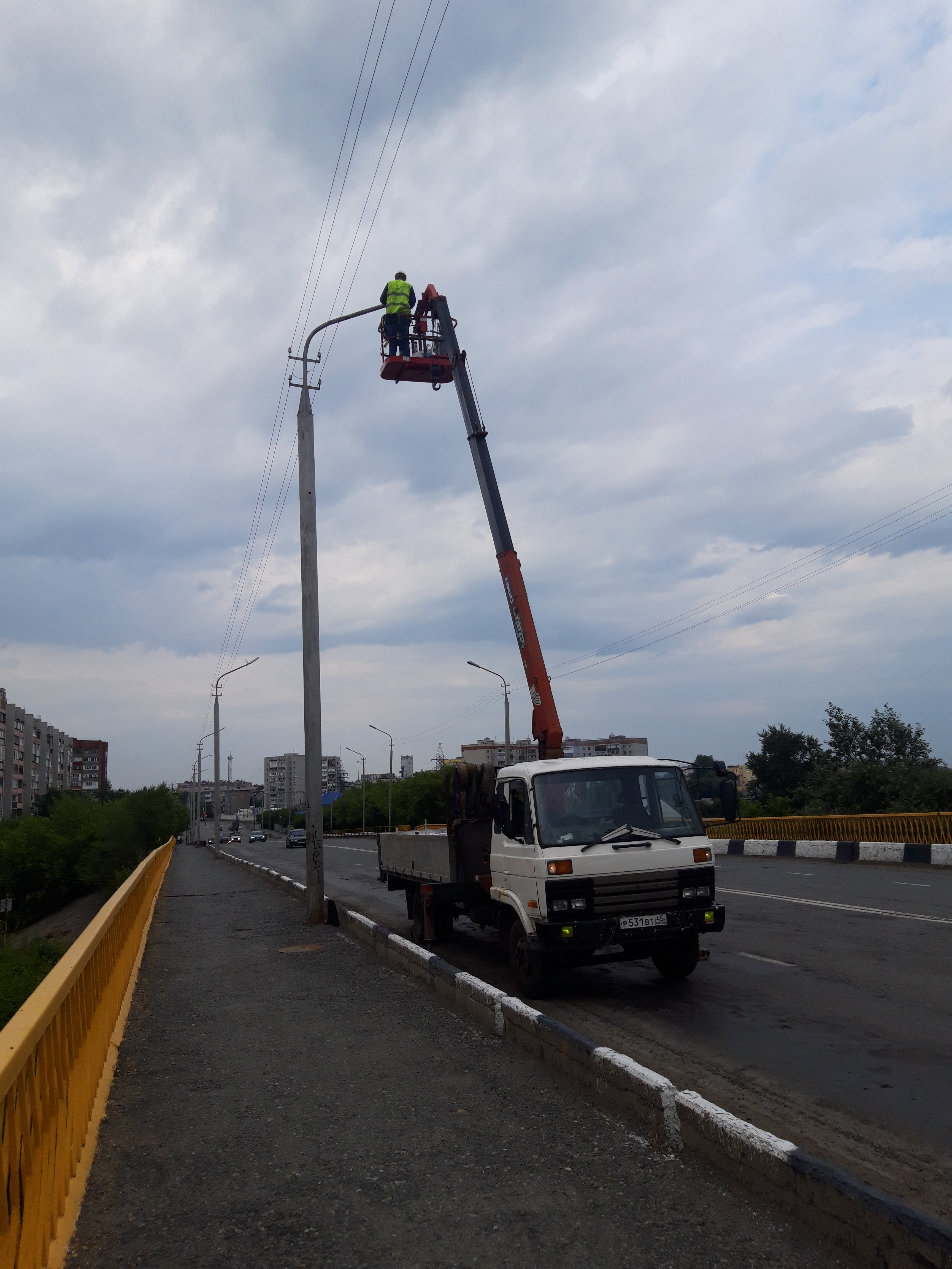 Манипулятор - кран, автовышка в Кургане, области
