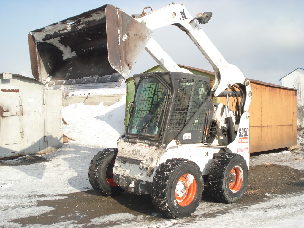 Мини-погрузчик Bobcat s250