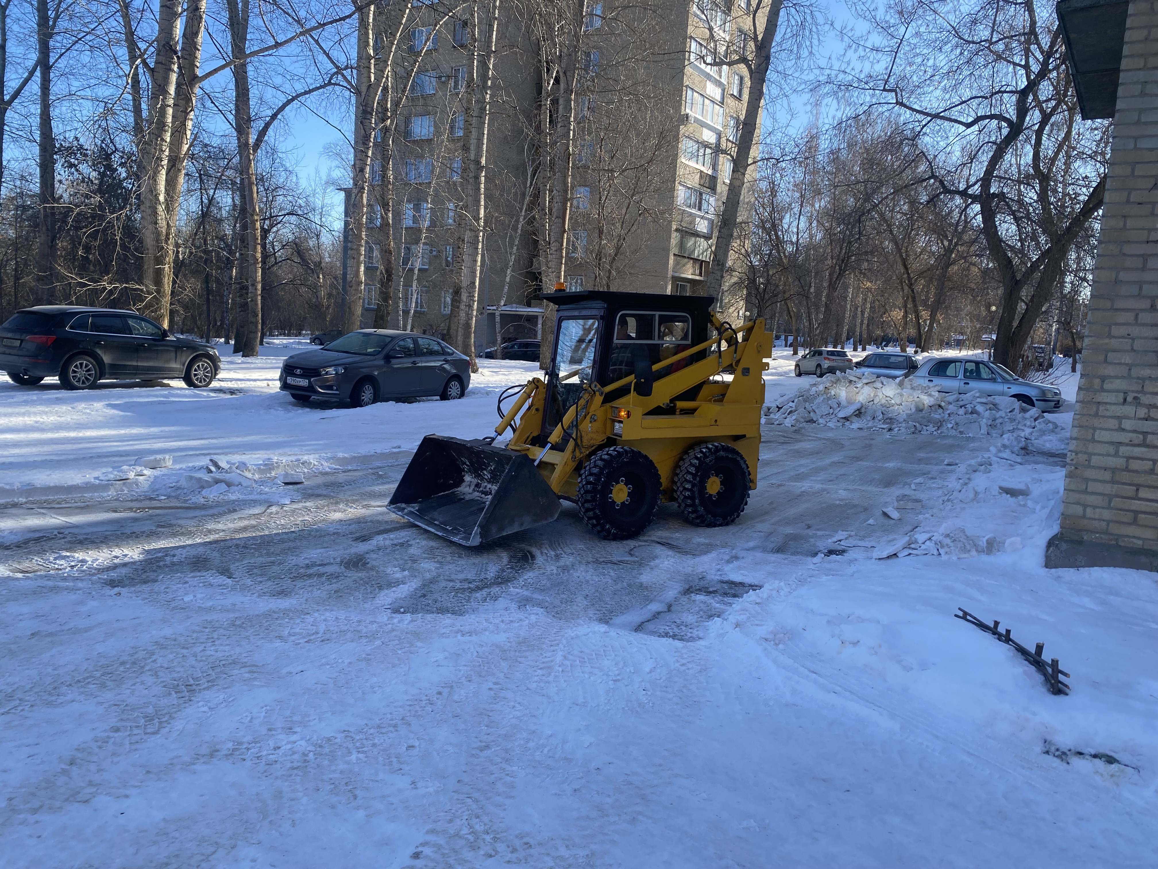 Мини-погрузчик МКСМ800 от собственника Влад