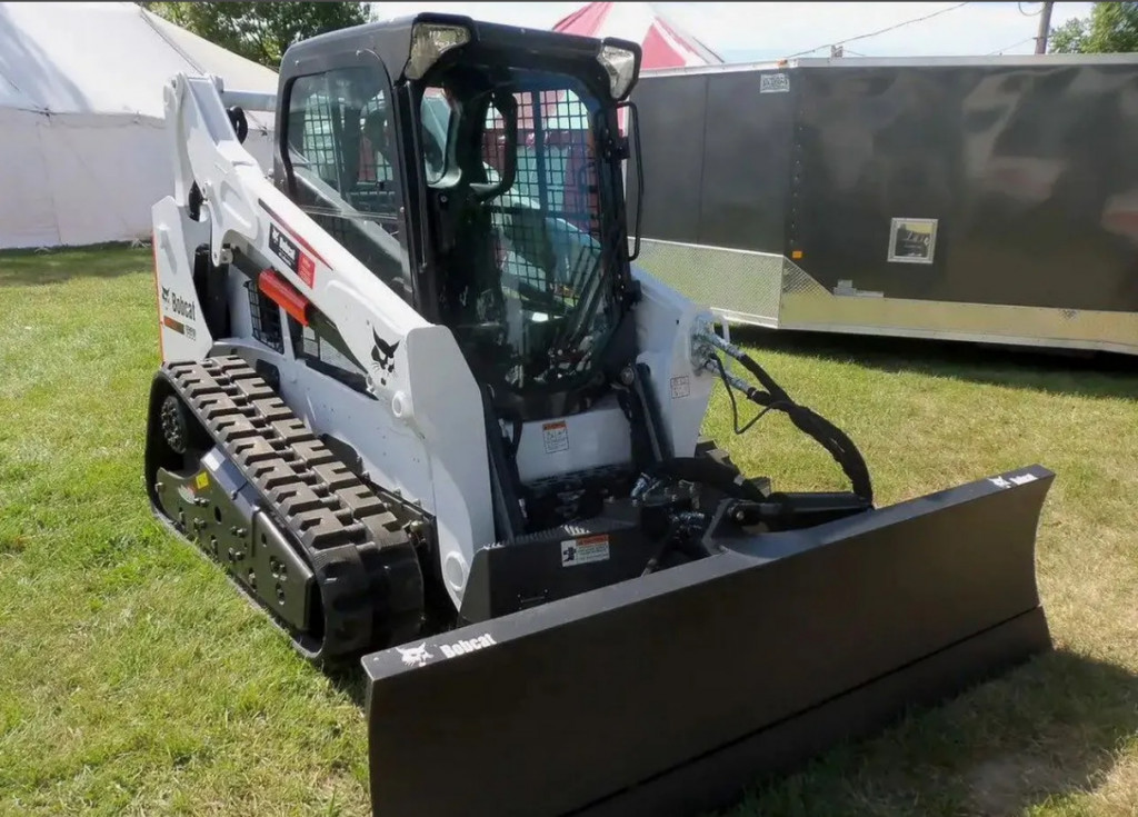 Минипогрузчик Bobcat t590, S175