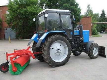 Мтз-82.1 с щеткой
