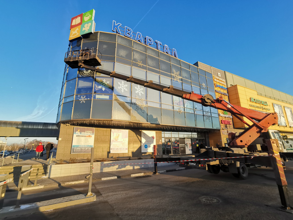 Недорогая аренда автовышек 12- 32 метра