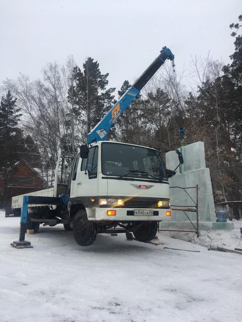 Основное изображение