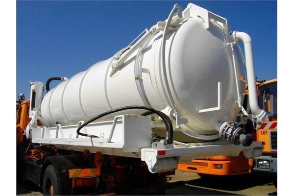 Откачка комбинированным илососом DAF