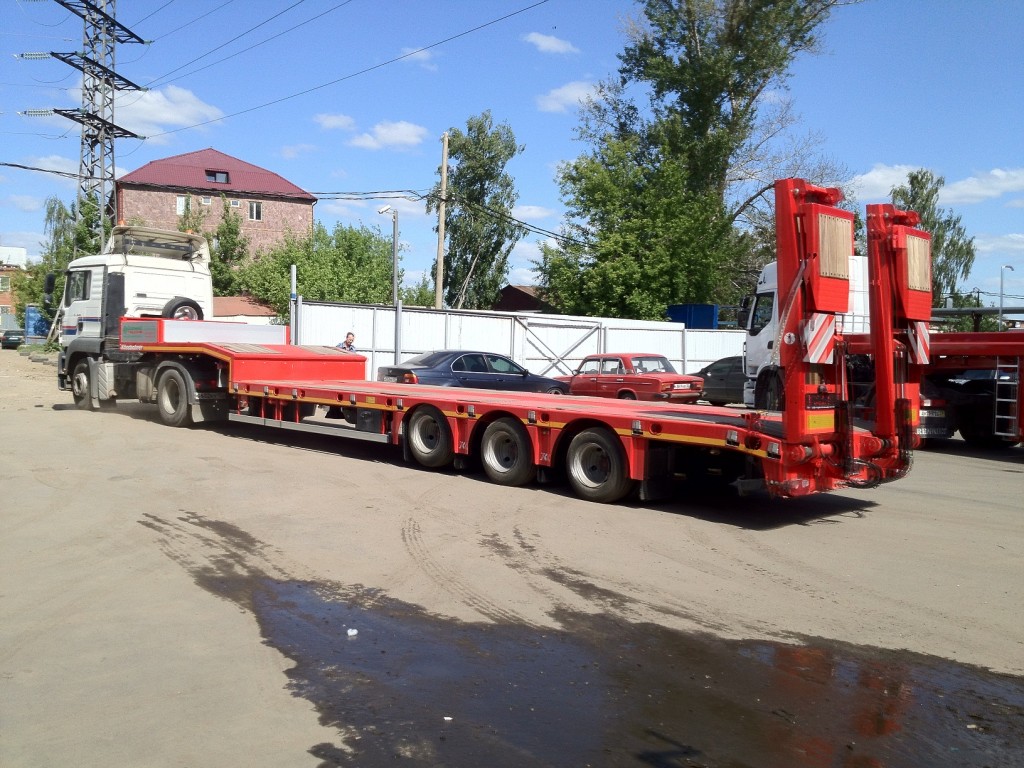 Перевозка грузов, спецтехники тралом