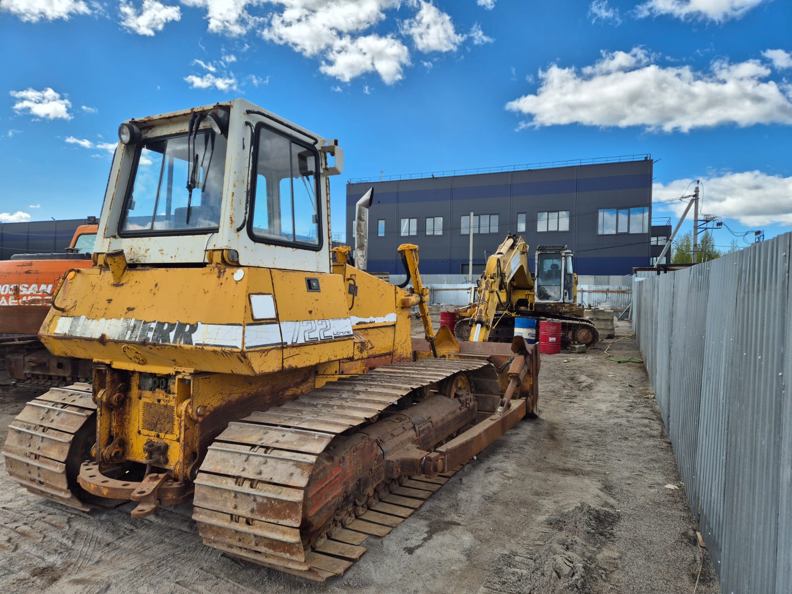 Продается бульдозер Liebherr PR 722
