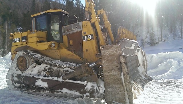 Продам бульдозер CAT D9R