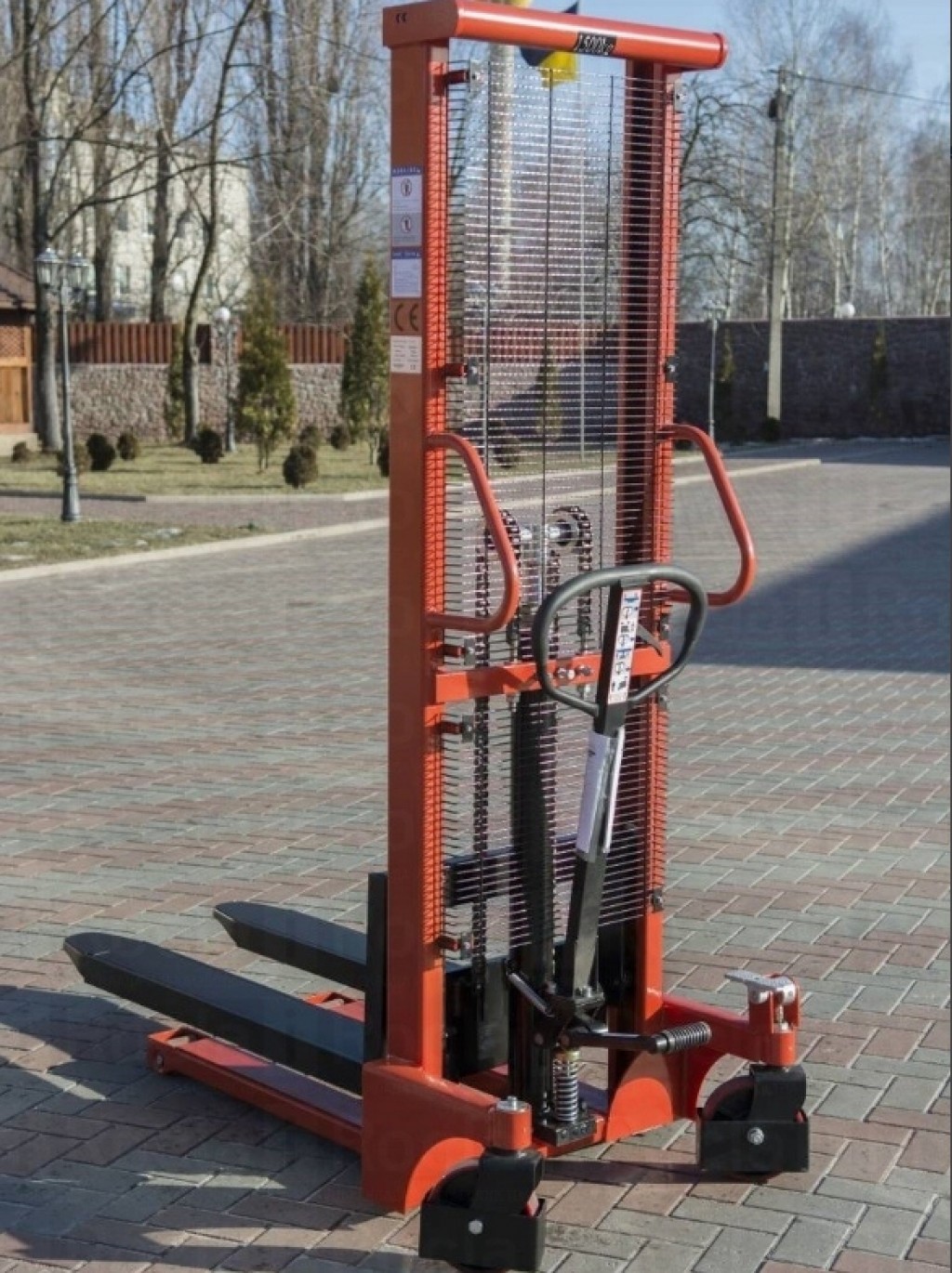 Основное изображение