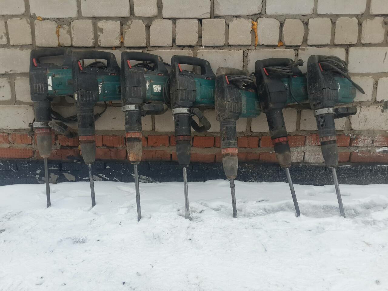 Прокат и аренда отбойного молотка и бетонолома