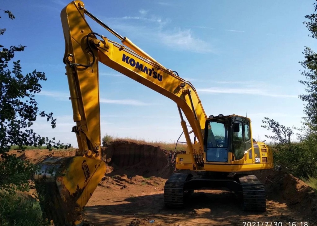 Сдам в аренду экскаватор Komatsu PC220