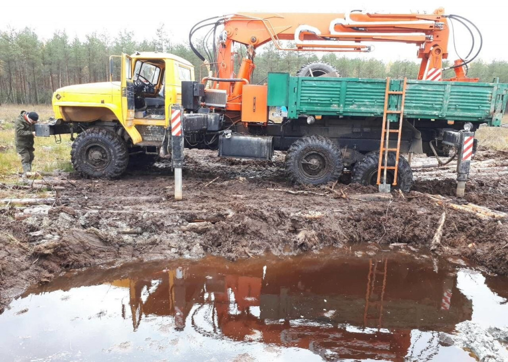 УБМ-85. Монтаж больших винтовых свай