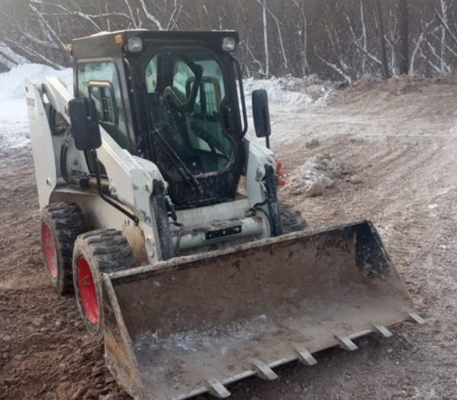 Уборка снега, погрузка и планировка