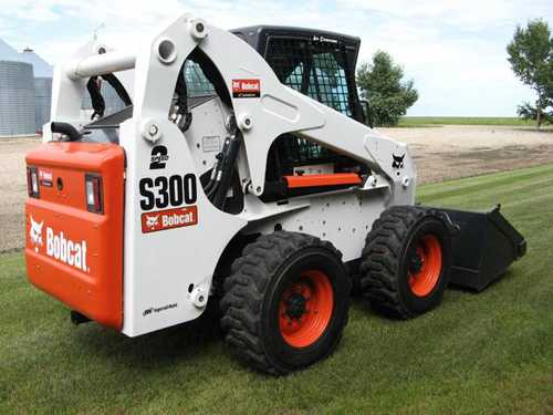 Услуги Аренда мини-погрузчика BobCat S300