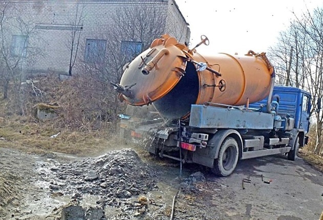 Услуги ассенизатора и илососа