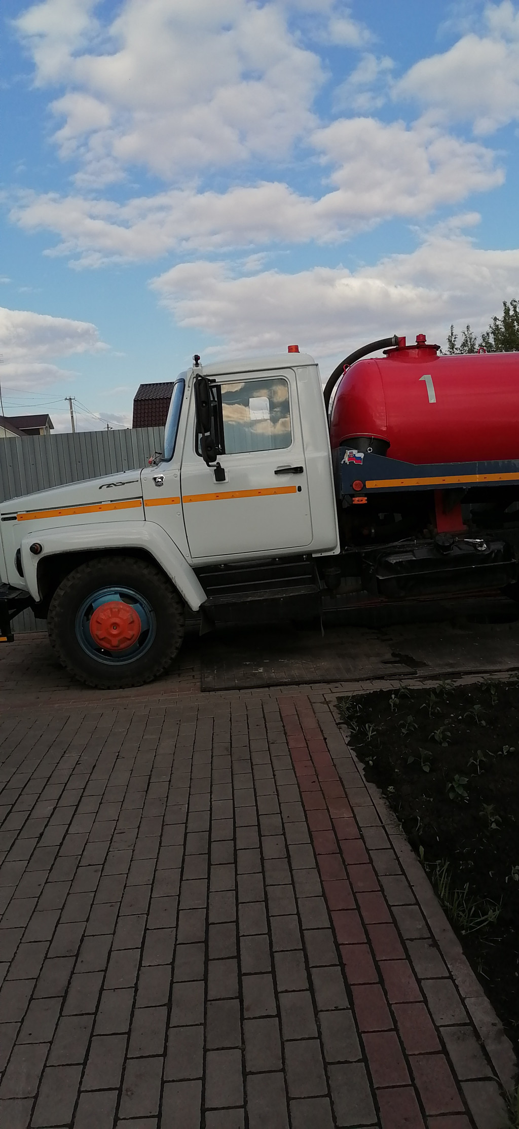 Основное изображение