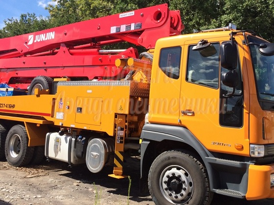 Услуги бетононасоса на базе Daewoo