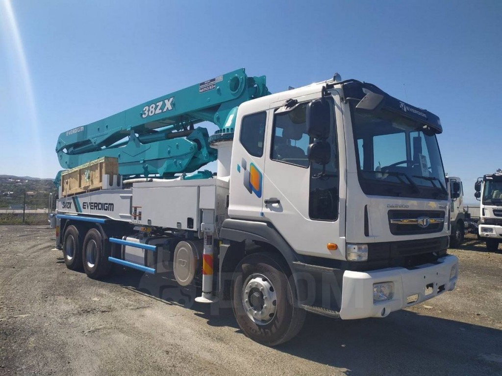 Услуги бетононасоса ТАТА DAEWOO
