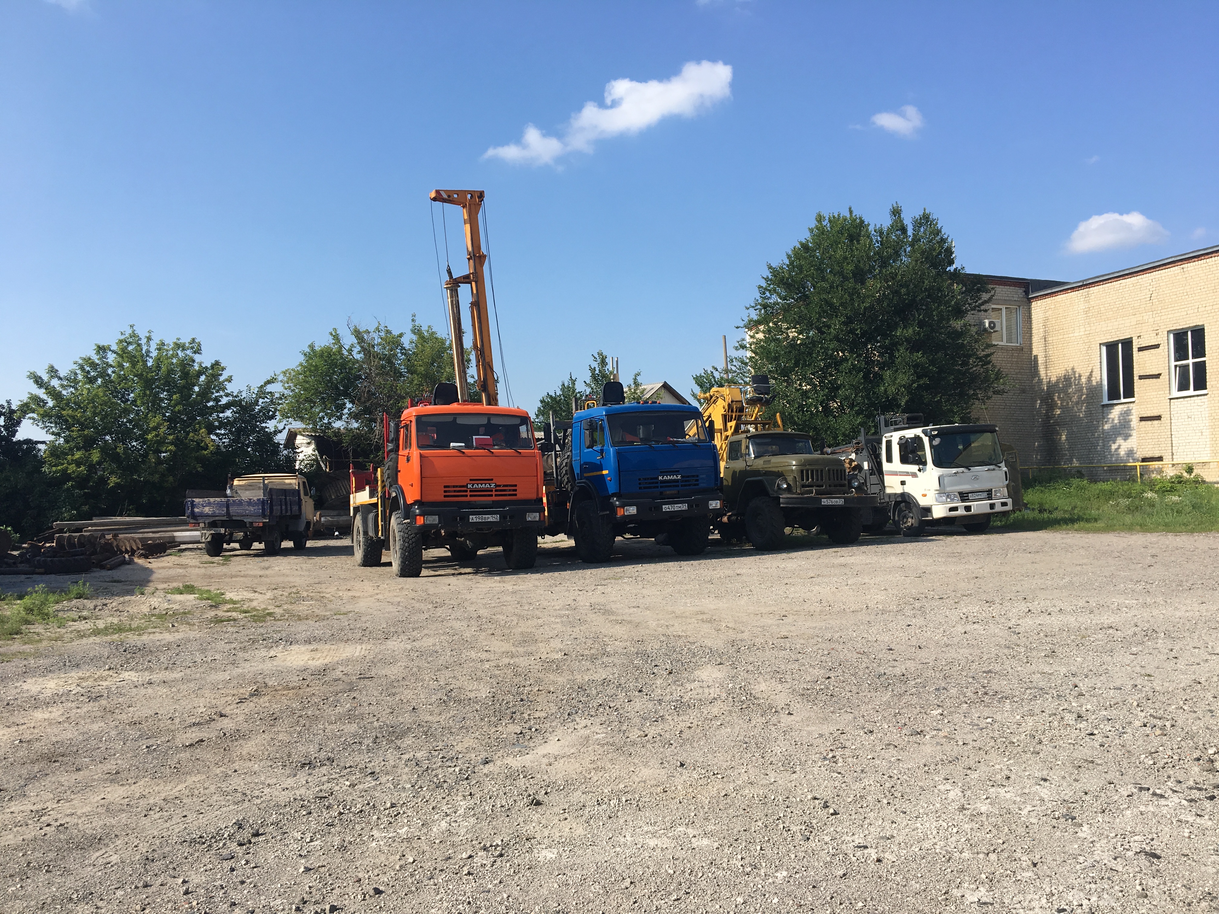 Услуги буровой вездеход аренда ямобура