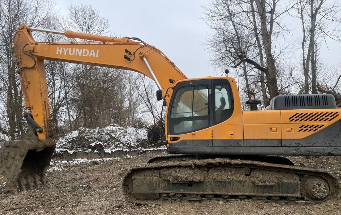 Услуги экскаватора Hyundai R220