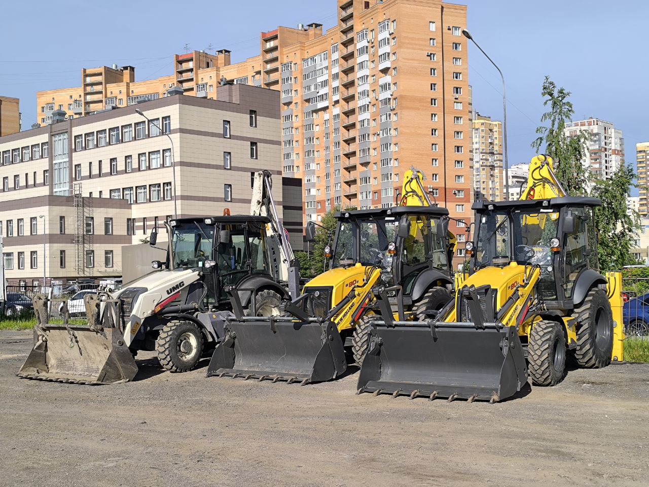 Услуги Экскаватора-Погрузчика. Гидромолот, вилы
