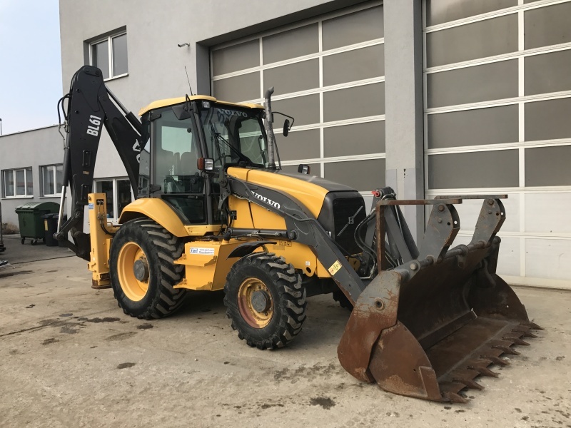 Услуги Экскаватора-погрузчика Volvo BL61 PLUS