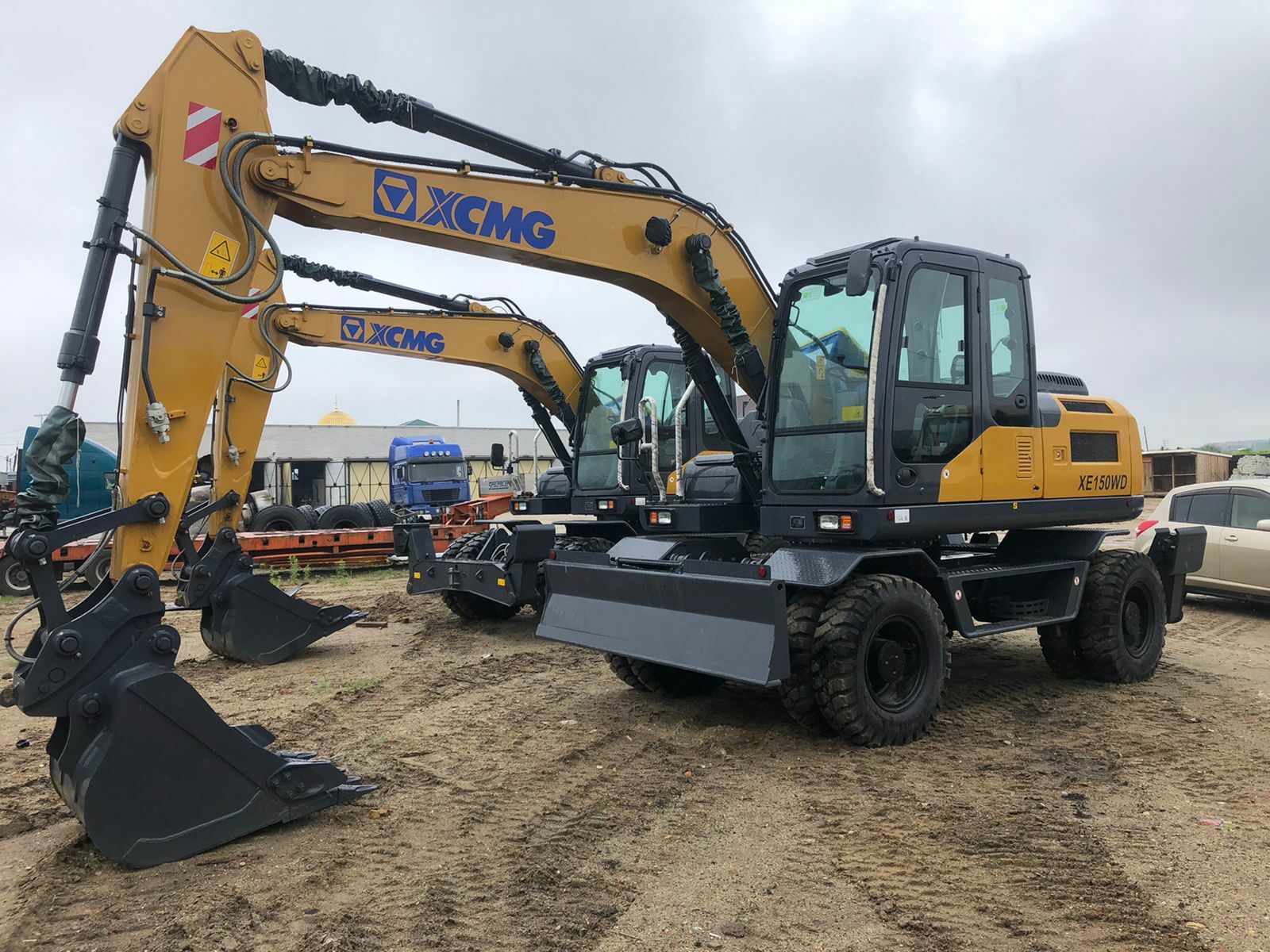 УСЛУГИ КОЛЕСНОГО ЭКСКАВАТОРА JCB JS200W