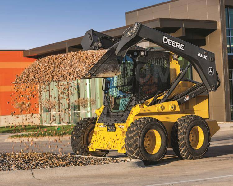Услуги мини-погрузчика John Deere 320G