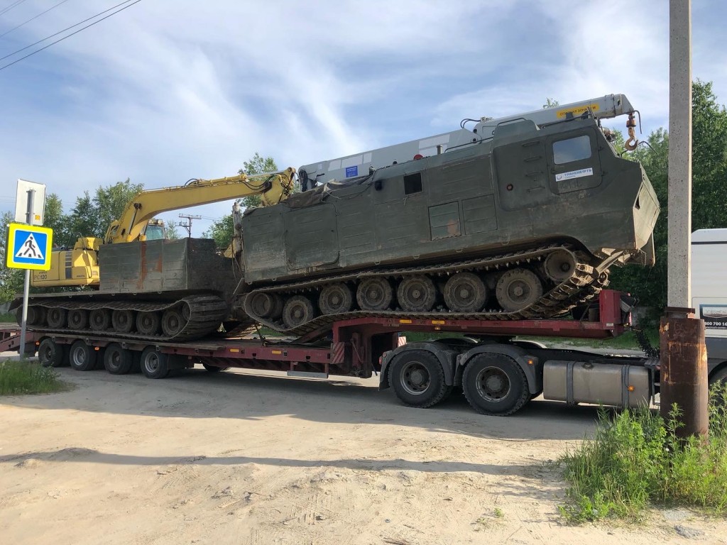 Услуги низкорамного трала. Перевозка негабарита