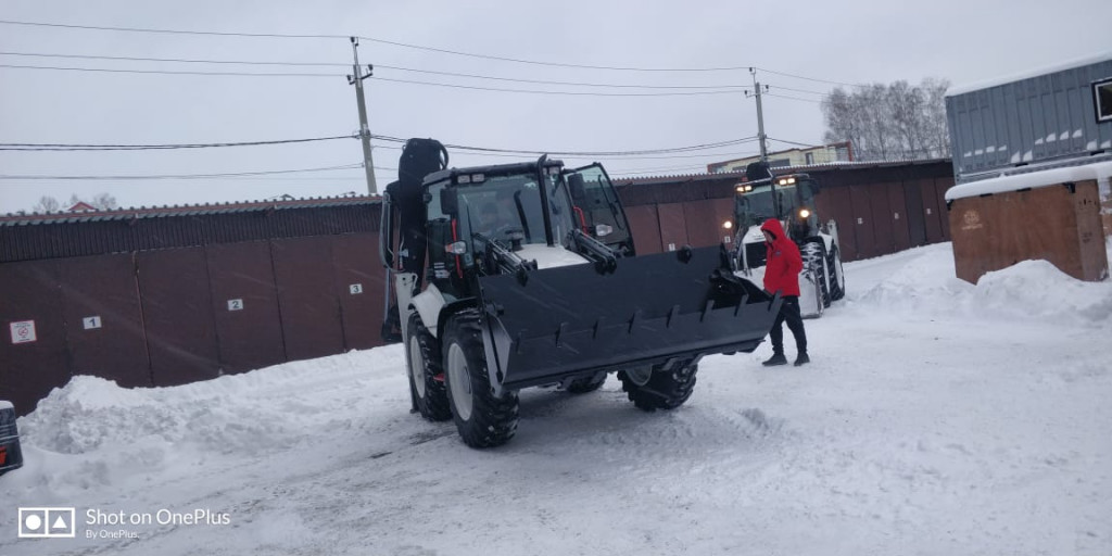 Услуги трактора экскаватор- погрузчик