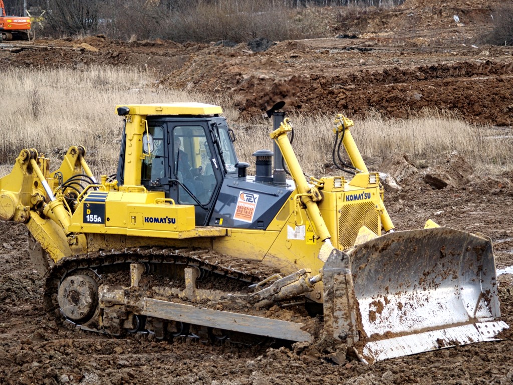 В аренду бульдозер с рыхлителем. Спецтехника