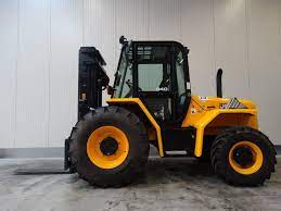 Вилочный погрузчик JCB