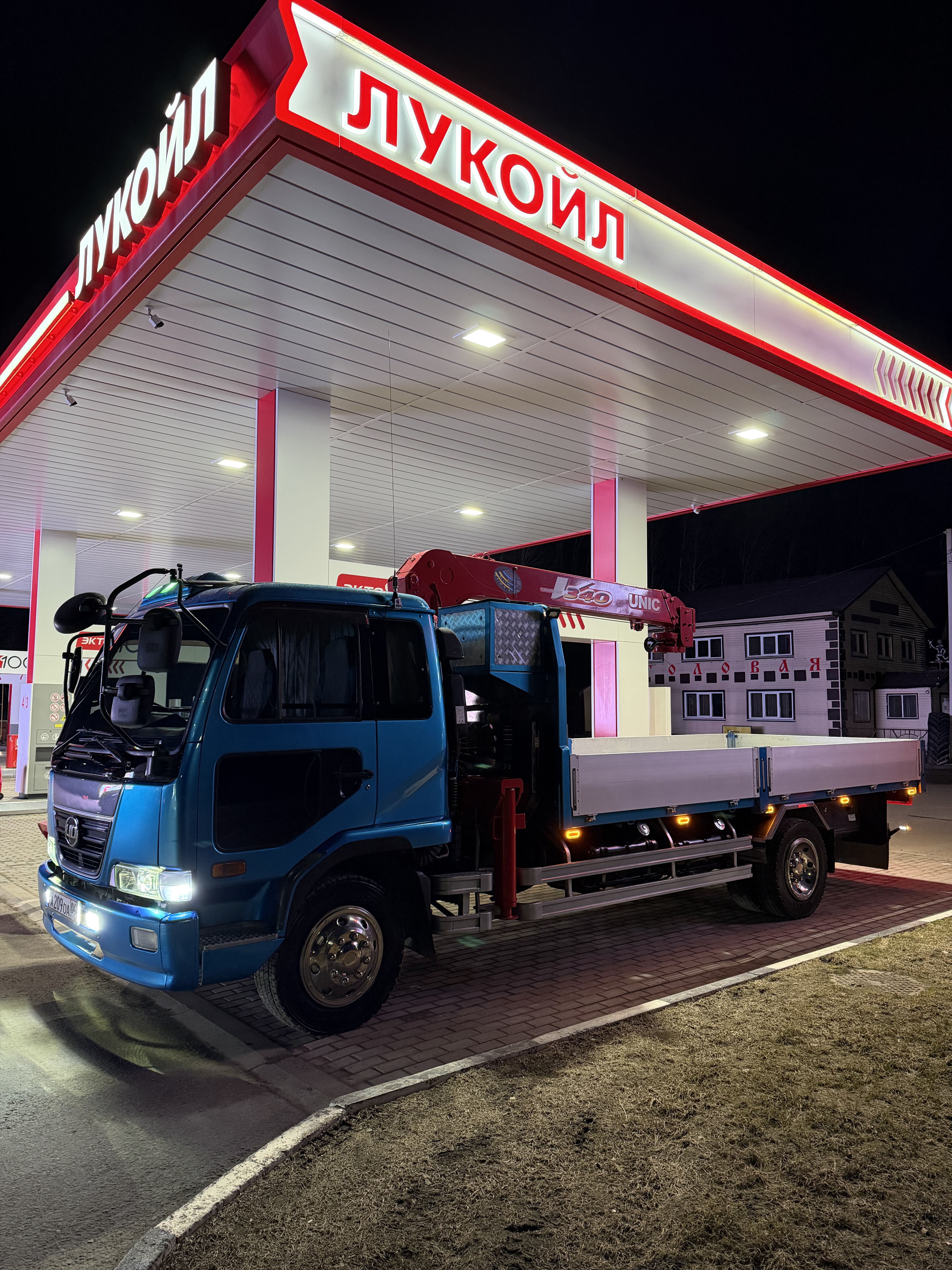 Воровайка манипулятор в аренду, стрела 3 тонны