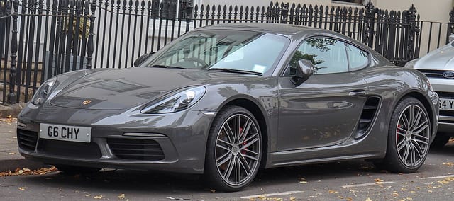 Porsche 718 Boxster