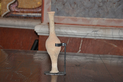 Алавастровый сосуд