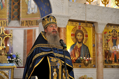 “Радуйся, Радосте наша, покрый нас от всякого зла честным Твоим омофором ...». Слово архимандрита Мелхиседека (Артюхина).