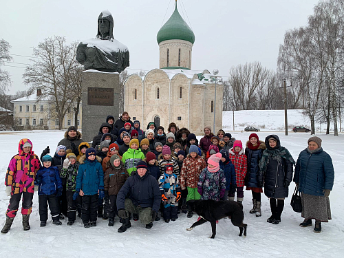 Духовно-просветительская поездка учеников Воскресной школы на родину Св. блгв. кн. Александра Невского в г. Переславль Залесский. 
